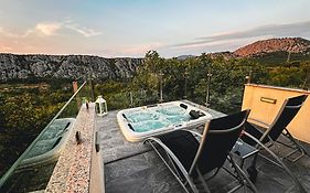 Summer House Nika with Jacuzzi